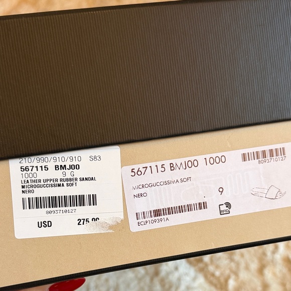 Gucci Embossed Black Slides - Picture 4 of 4